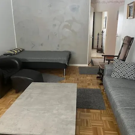 Hyvaellae Sijainnilla Iso Kaksio Hervannassa * Tampere